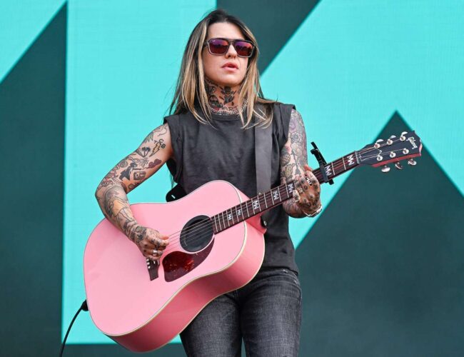 Morgan Wade Stops Concert To Pray For Teddi Mellencamp