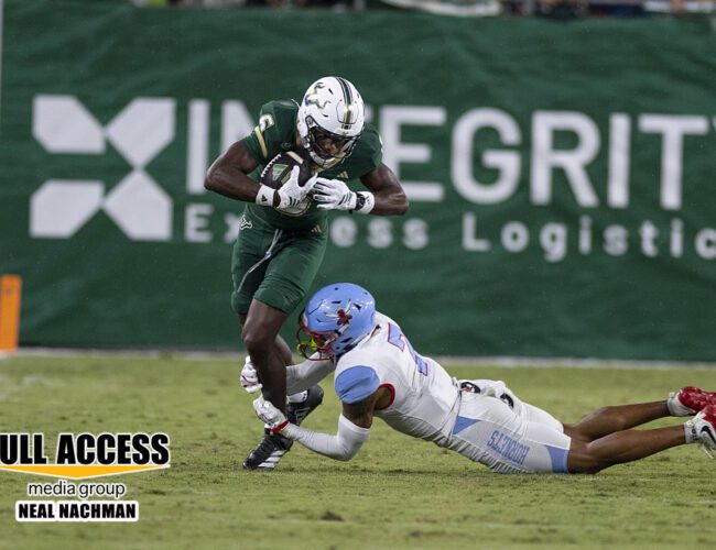 Bulls Pull Away From Hornets in Second Half, Roll to 59–17 Victory